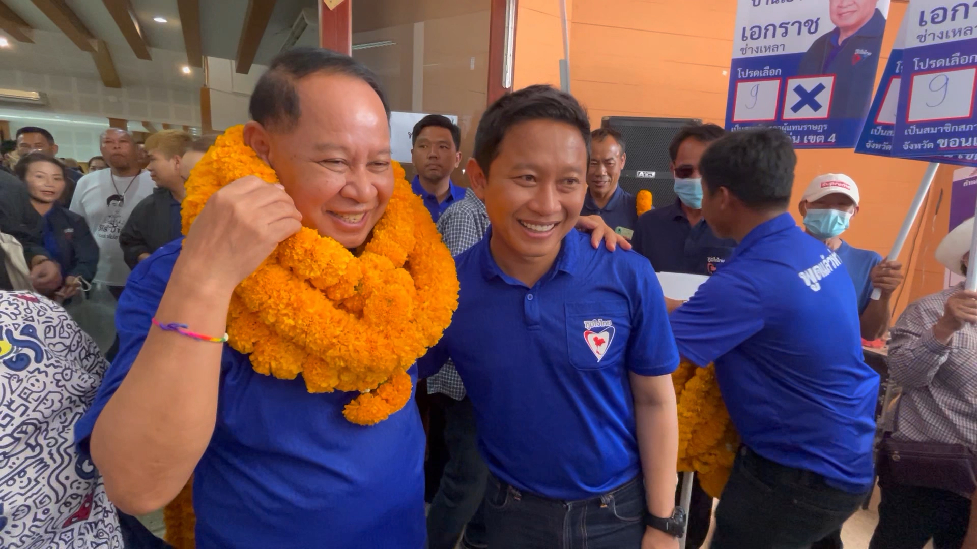 พท.ขอนแก่น หาเสียงบนขบวนรถไฟ รับฟังทุกปัญหานำไปสู่แนวทางแก้ไข พร้อมระบุระบบรางและพัฒนาขนส่งมวลชนเป็นโมเดลของพรรคมานานแล้ว