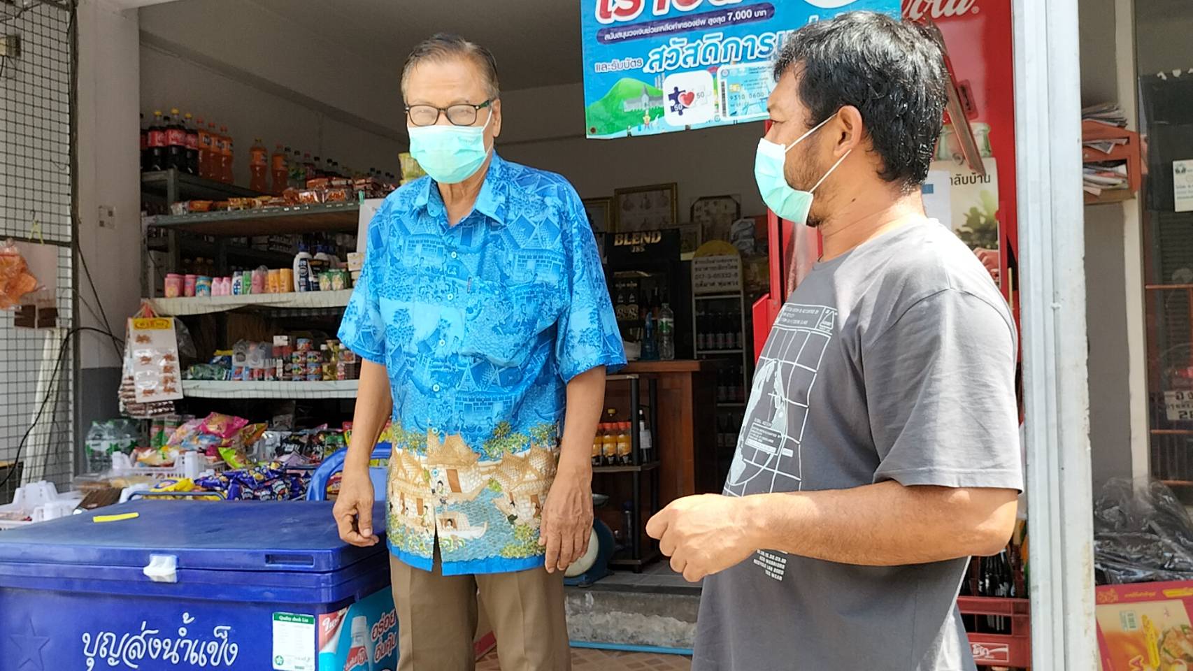 กล้องวงจรปิดจับภาพคนร้ายลักโทรศัพท์มือถือในร้านโชห่วย