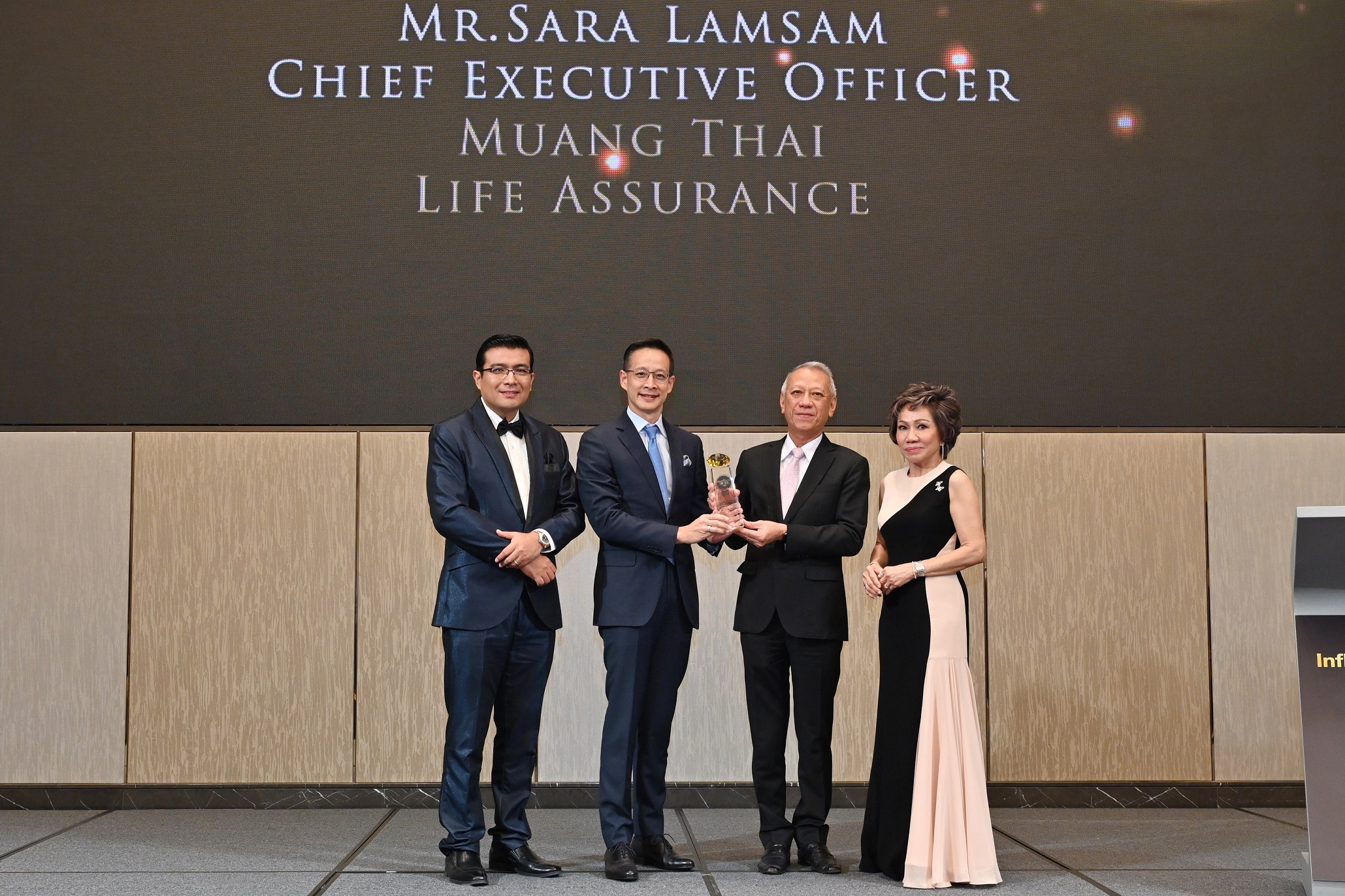 “สาระ ล่ำซำ” รับรางวัลเกียรติยศ “TOP CEO 2022” สุดยอดผู้นำองค์กร   ต่อเนื่องเป็นปีที่ 2 จากงานประกาศรางวัล 2022 Asia CEO Summit & Awards Ceremony Thailand”