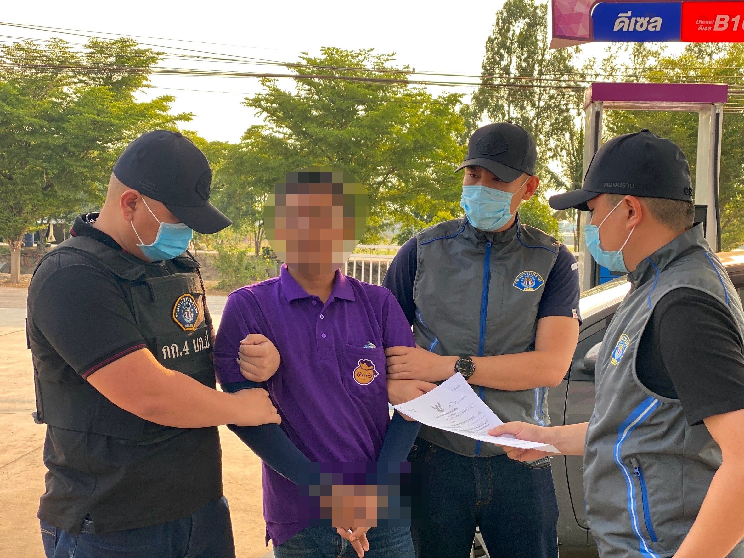 กองปราบรวบนักเลงคีย์บอร์ดท้าดวลทางเฟสควงปืนปากกามีดยิงคู่อริ 