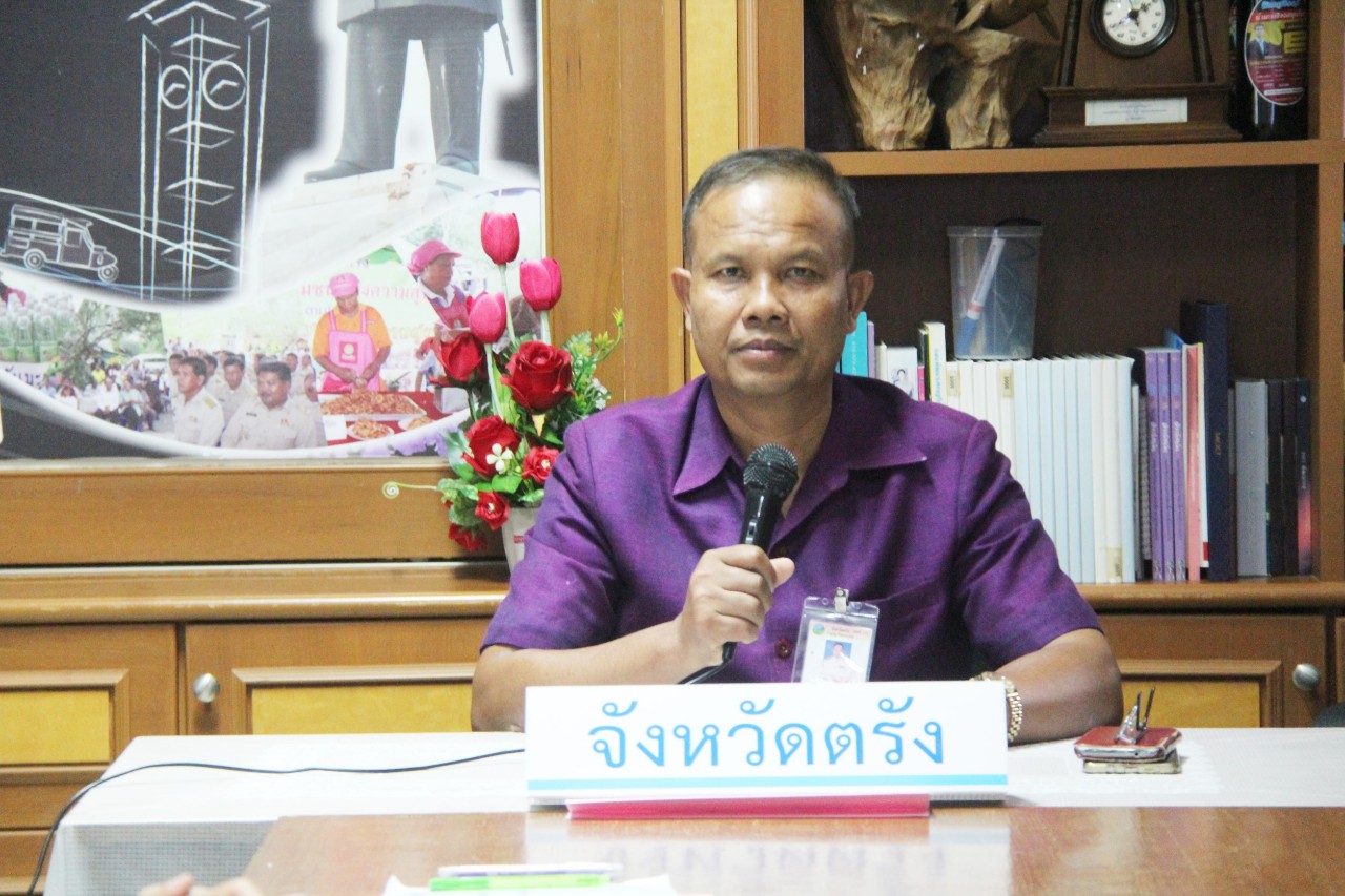 พช.ตรัง"ติวเข้ม" นักประชาสัมพันธ์จัดทำคลิปวีดีโอเทคนิคการถ่ายภาพเสริมความเกร่งงานประชาสัมพันธ์