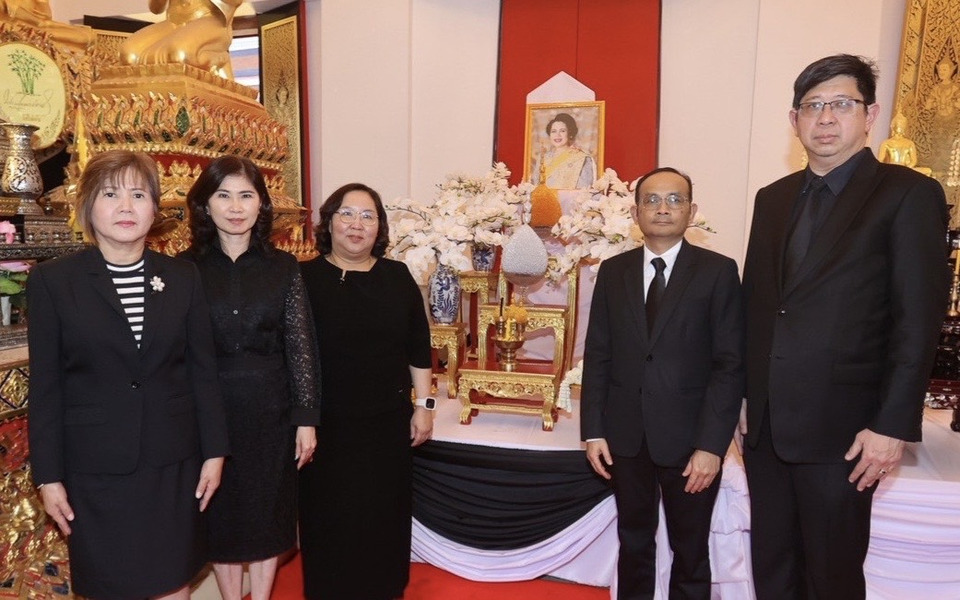 ออมสิน ร่วมเป็นเจ้าภาพประกอบพิธีบำเพ็ญกุศล "พระบรมราชชนนีพันปีหลวง"