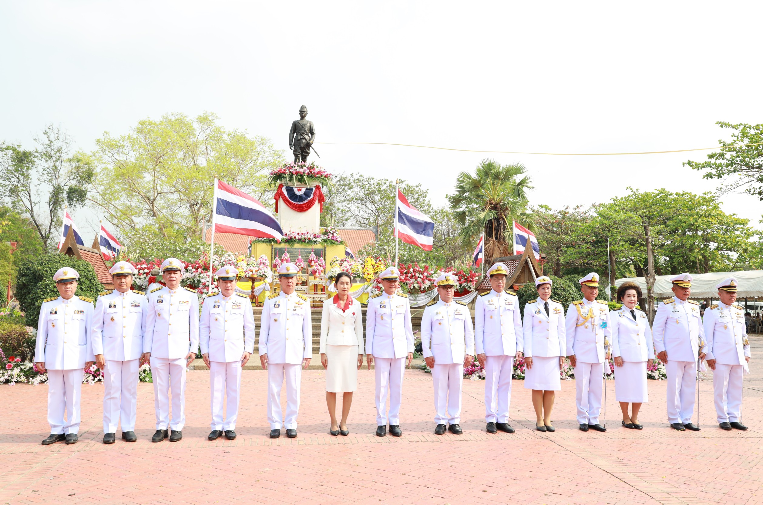 อยุธยา ประกอบพิธีน้อมรำลึกสักการะและพิธีบวงสรวงดวงพระวิญญาณสมเด็จพระเจ้าอู่ทอง