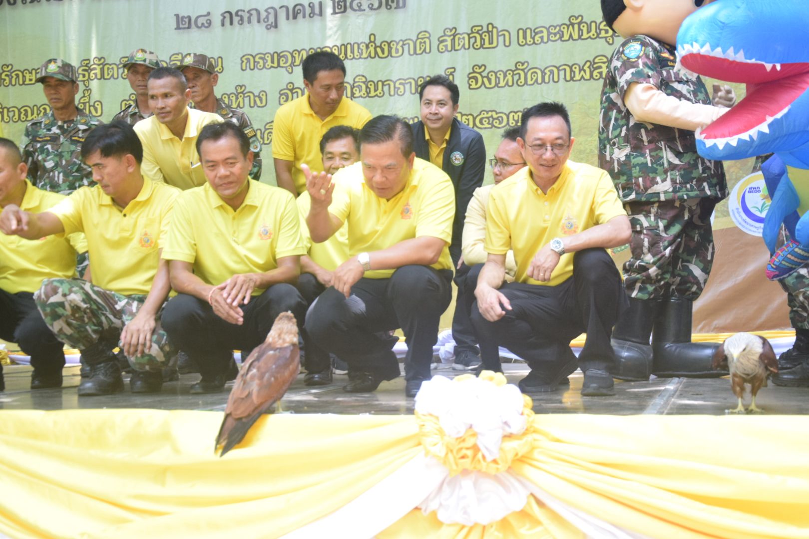 กาฬสินธุ์จัดโครงการรวมใจภักดิ์รักษ์ป่า ปล่อยสัตว์คืนธรรมชาติเฉลิมพระเกียรติ