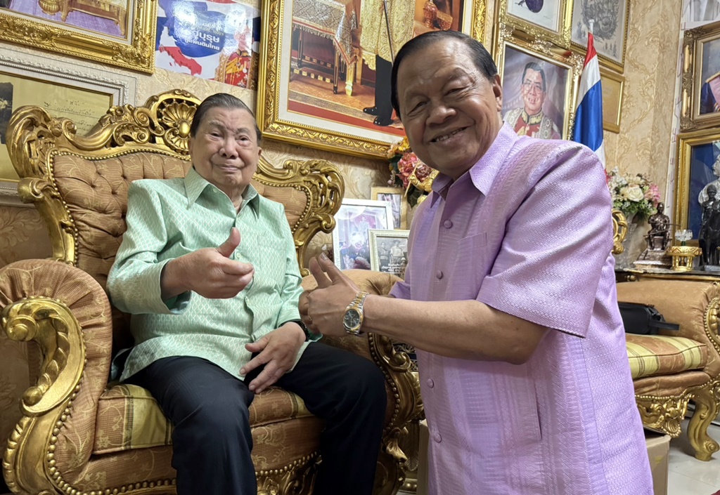 "บิ๊กจิ๋ว" เปิดบ้านเบิร์ธเดย์ 92 ปี ย้อนอดีตเป็นคนชวน "ทักษิณ" มาทำงานการเมือง เผยยังเป็นห่วงประเทศชาติเสมอ