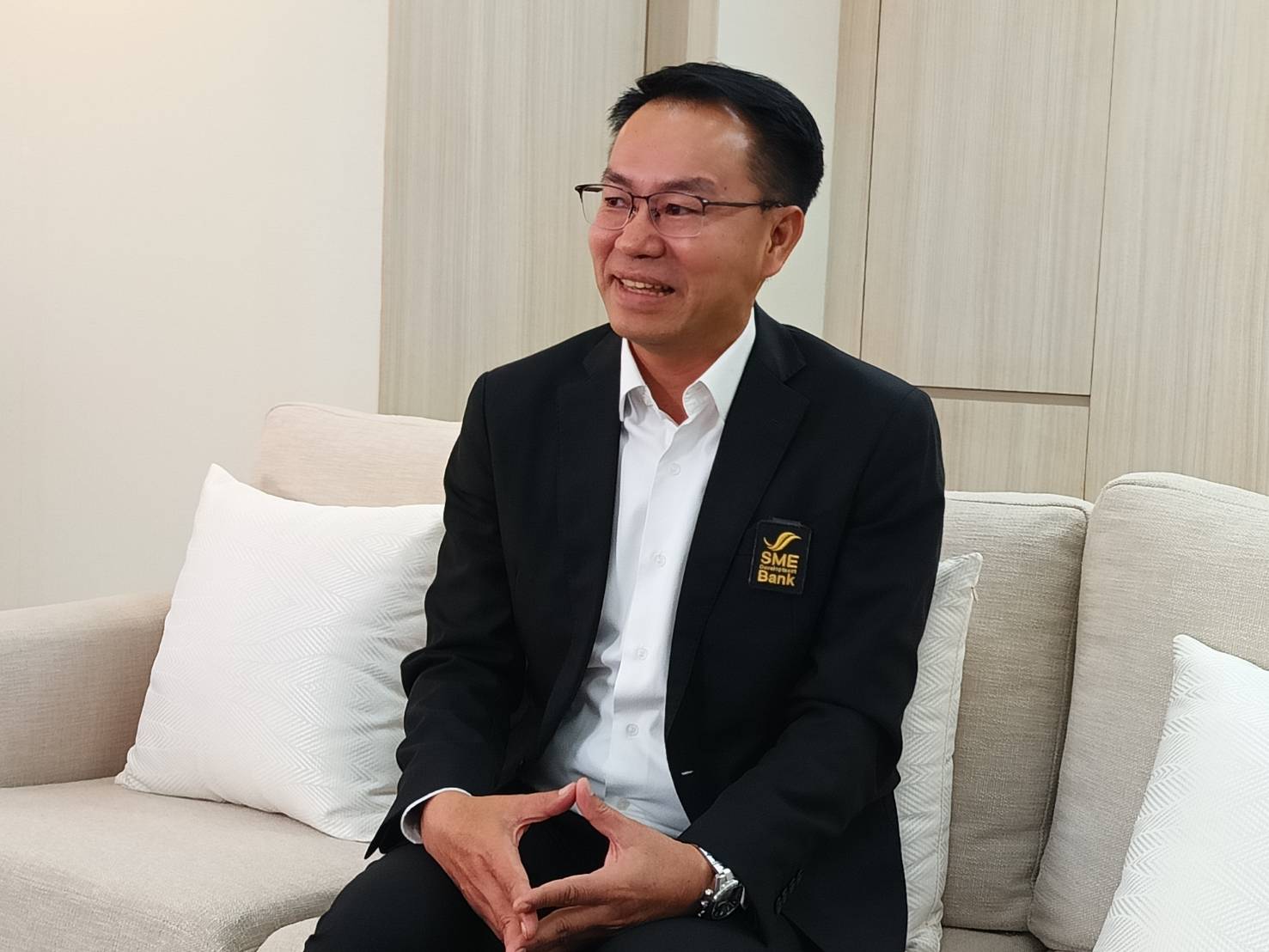อัดงบหมื่นล้านช่วยกลุ่มเปราะบาง! "SME D Bank" สนองนโยบายรัฐรุกสินเชื่อ "Smile Biz ธุรกิจยิ้มได้" ไม่ต้องใช้หลักทรัพย์ค้ำประกัน