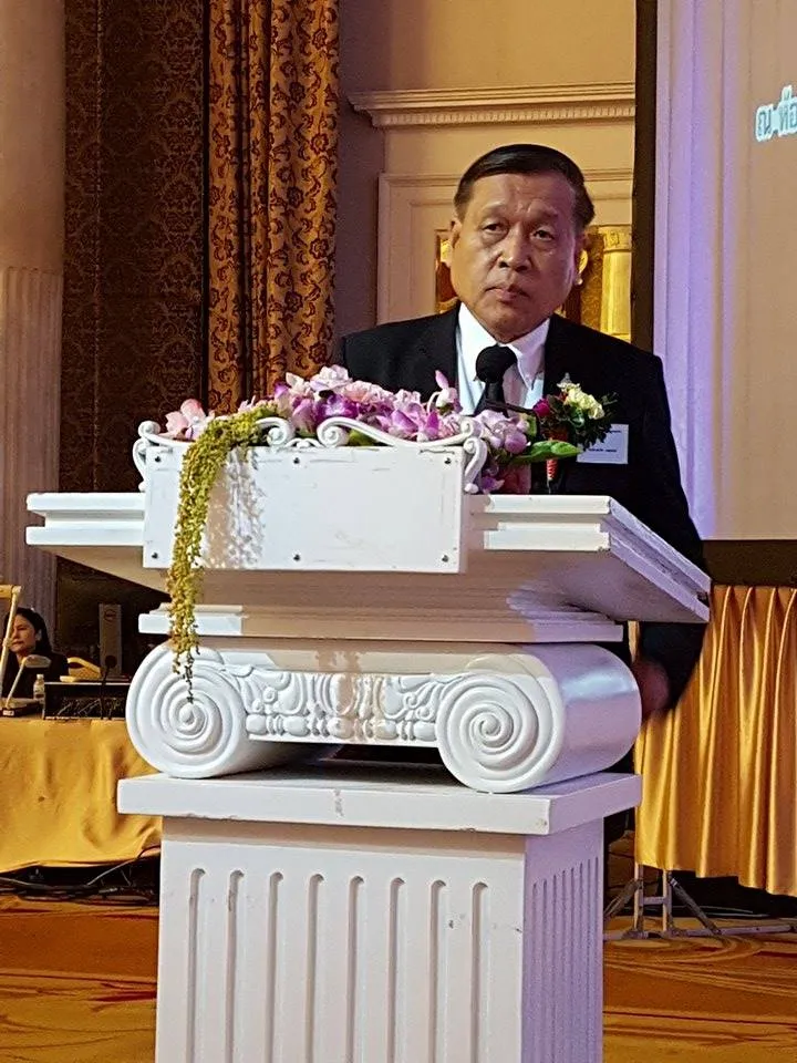 พลโท ดร.วีระ วงศ์สรรค์ ประธานกรรมการดำเนินการชุมนุมสหกรณ์ออมทรัพย์แห่งประเทศไทย จำกัด 