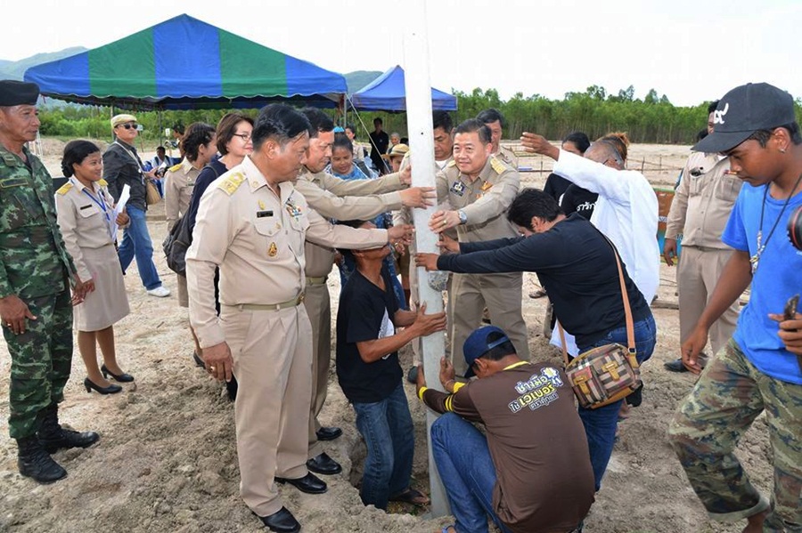 อสส.วางเสาเอกบ้านหลังแรกโครงการจัดพัฒนาที่ดินฯ ตามพระราชประสงค์หุบกะพง