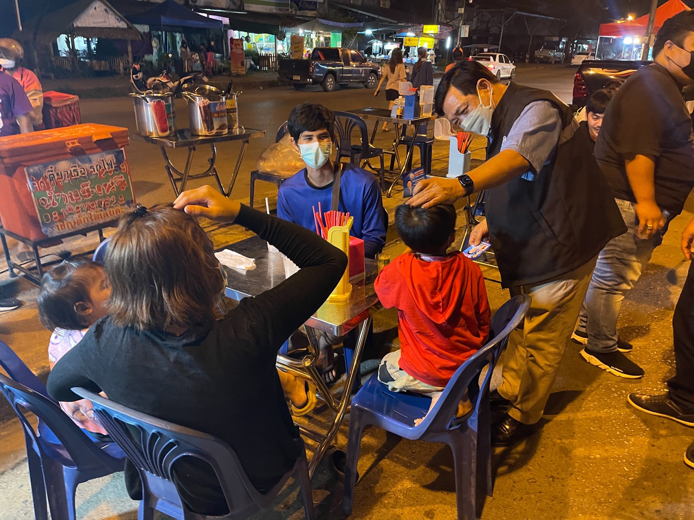 "อลงกรณ์"ควง "นราพัฒน์" หาเสียงช่วย "อิสรพงษ์" เขต1ชุมพร ชู4นโยบายปั้นชุมพรสู่มหานครผลไม้ฮับ