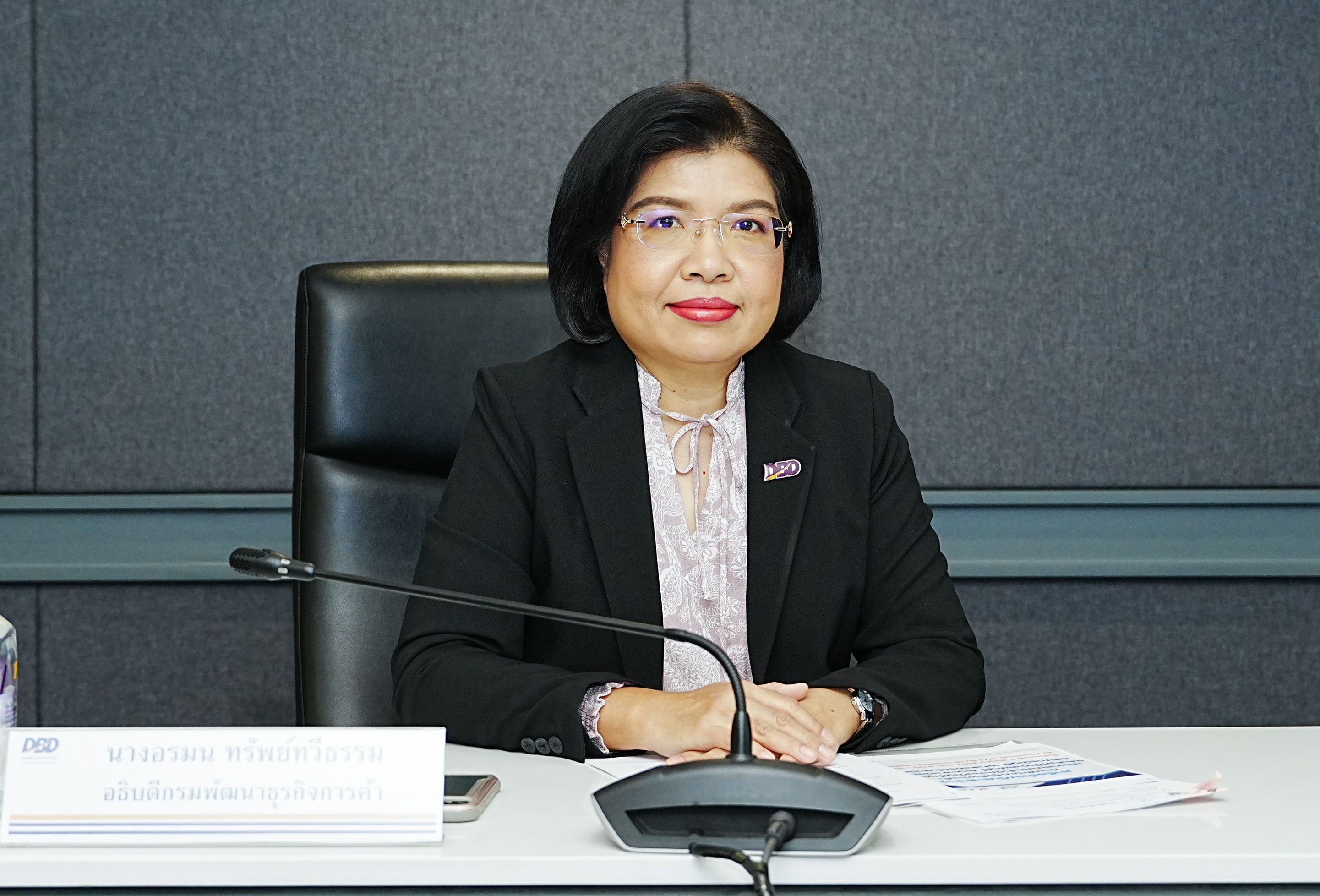 พาณิชย์ลุยช่วยผู้ประกอบการเอสเอ็มอีต่อสายป่านด้านเงินทุน ดึง 9 สถาบันการเงินให้คำปรึกษา-ปล่อยสินเชื่อซอฟต์โลน