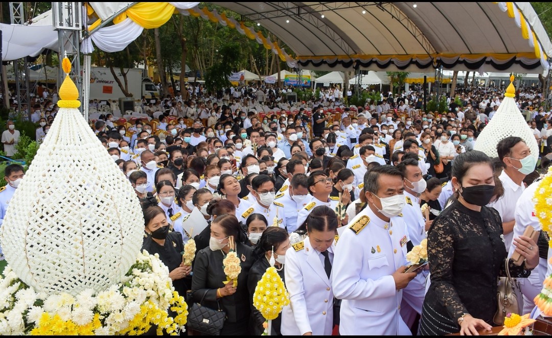 ศิษยานุศิษย์ทั่วสารทิศ ร่วมพิธีพระราชทานเพลิงศพ พระเทพมงคลวัชราจารย์ อดีตที่ปรึกษาเจ้าคณะจังหวัดบุรีรัมย์ เนืองแน่น
