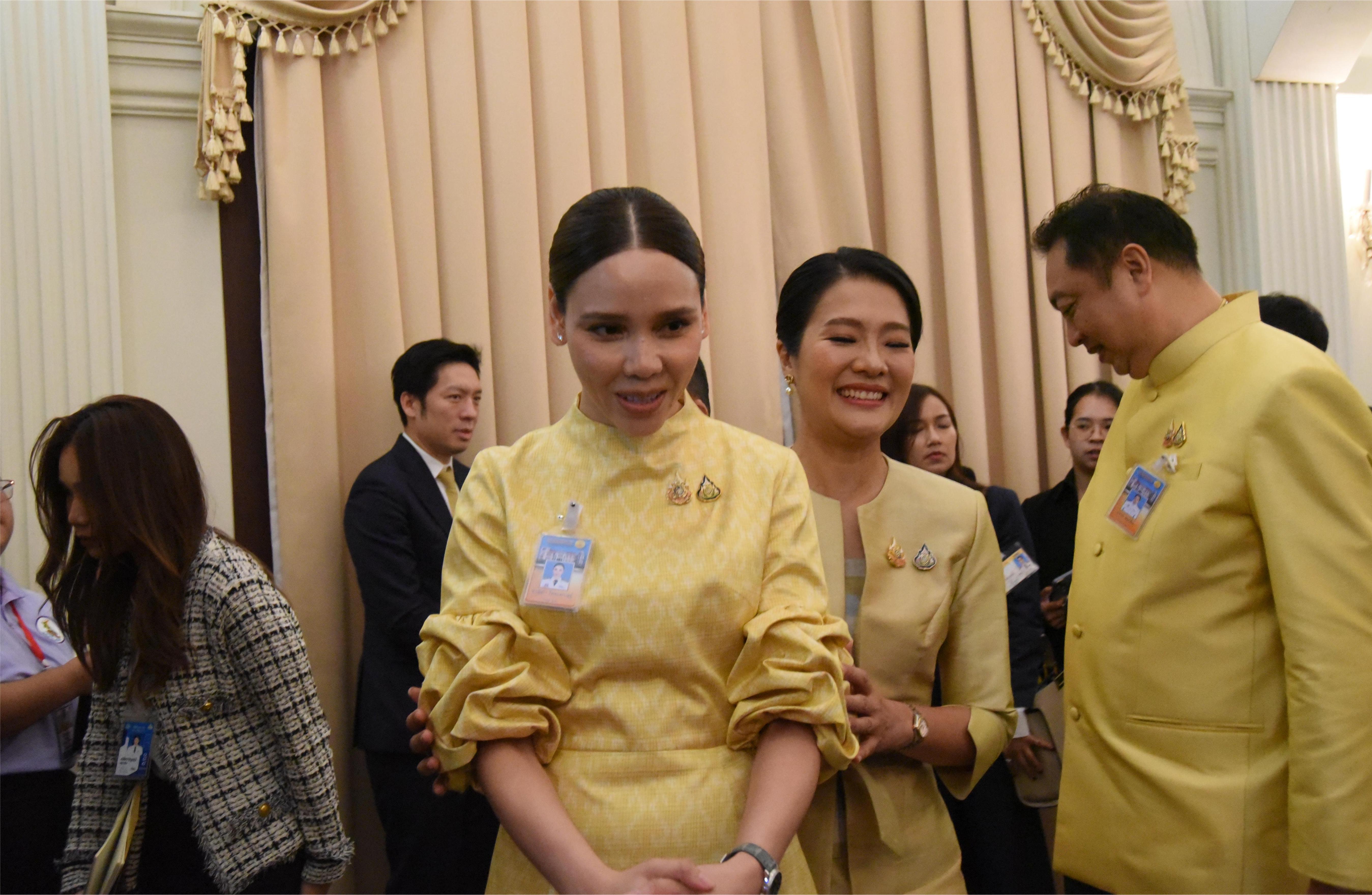 "ซาบีดา" รอ "มท.1" แบ่งงาน เผย "พ่อชาดา" แนะให้ทำงานคำนึงถึงประโยชน์ประชาชน