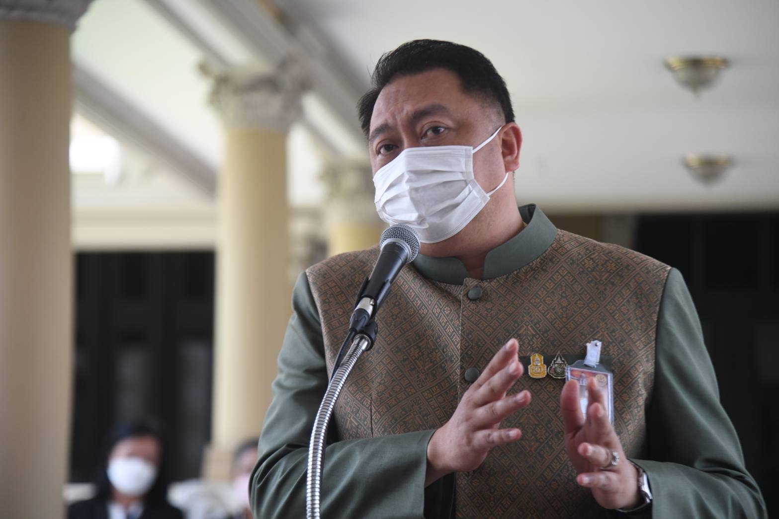"สุชาติ" ยัน เสียงไตรภาคีเอกฉันท์ ขึ้นค่าแรงขั้นต่ำทั่วปท. หวังช่วยพยุงค่าครองชีพช่วงเงินเฟ้อ ดอกเบี้ยขึ้น