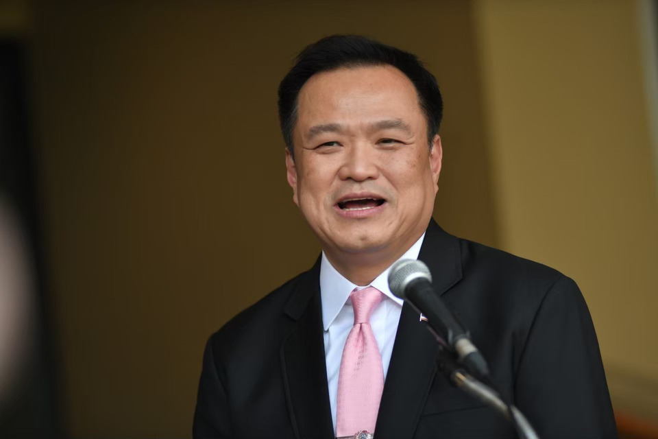 “อนุทิน” เตือนหนัก รมต.-สส.ภูมิใจไทย ห้ามพกปืนเด็ดขาด ชี้เสี่ยงผิดจริยธรรม หมดอนาคตการเมือง