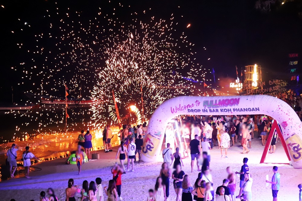 ผู้ว่าฯสุราษฎร์ธานี จับมือตำรวจท่องเที่ยว คุมเข้มดูแลความปลอดภัย Full Moon Party เกาะพะงัน