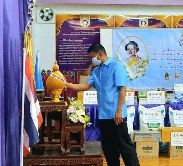 ชุมชนคุณธรรมวัดสระกำแพงใหญ่ ชู อ่อมหอยจูบลืมนาง และข้าวทิพย์ รับ “บวร  On Tour “  ของวัฒนธรรมศรีสะเกษ