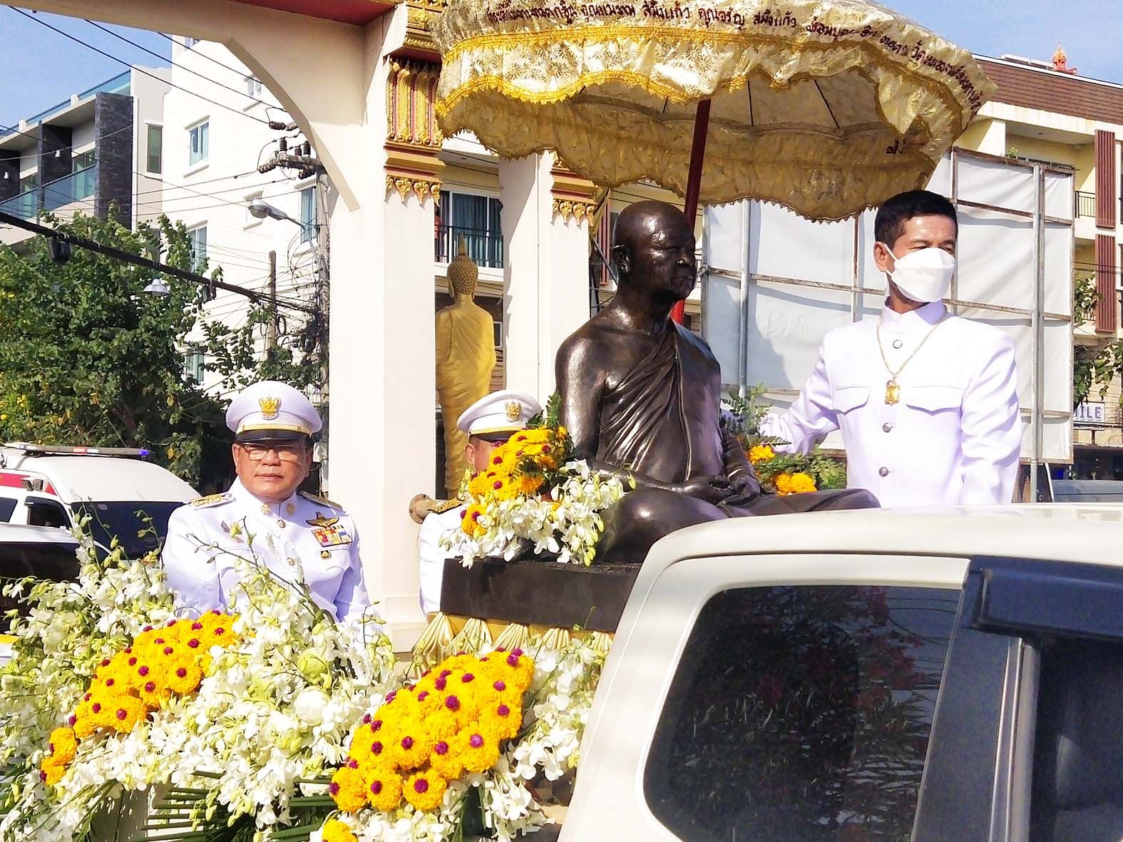 'หัวหิน'อัญเชิญอัฐิธาตุสมเด็จพระญาณวชิโรดมยังสถาบันพลังจิตตานุภาพวัดเขาเต่า ให้ ปชช.กราบสักการะ