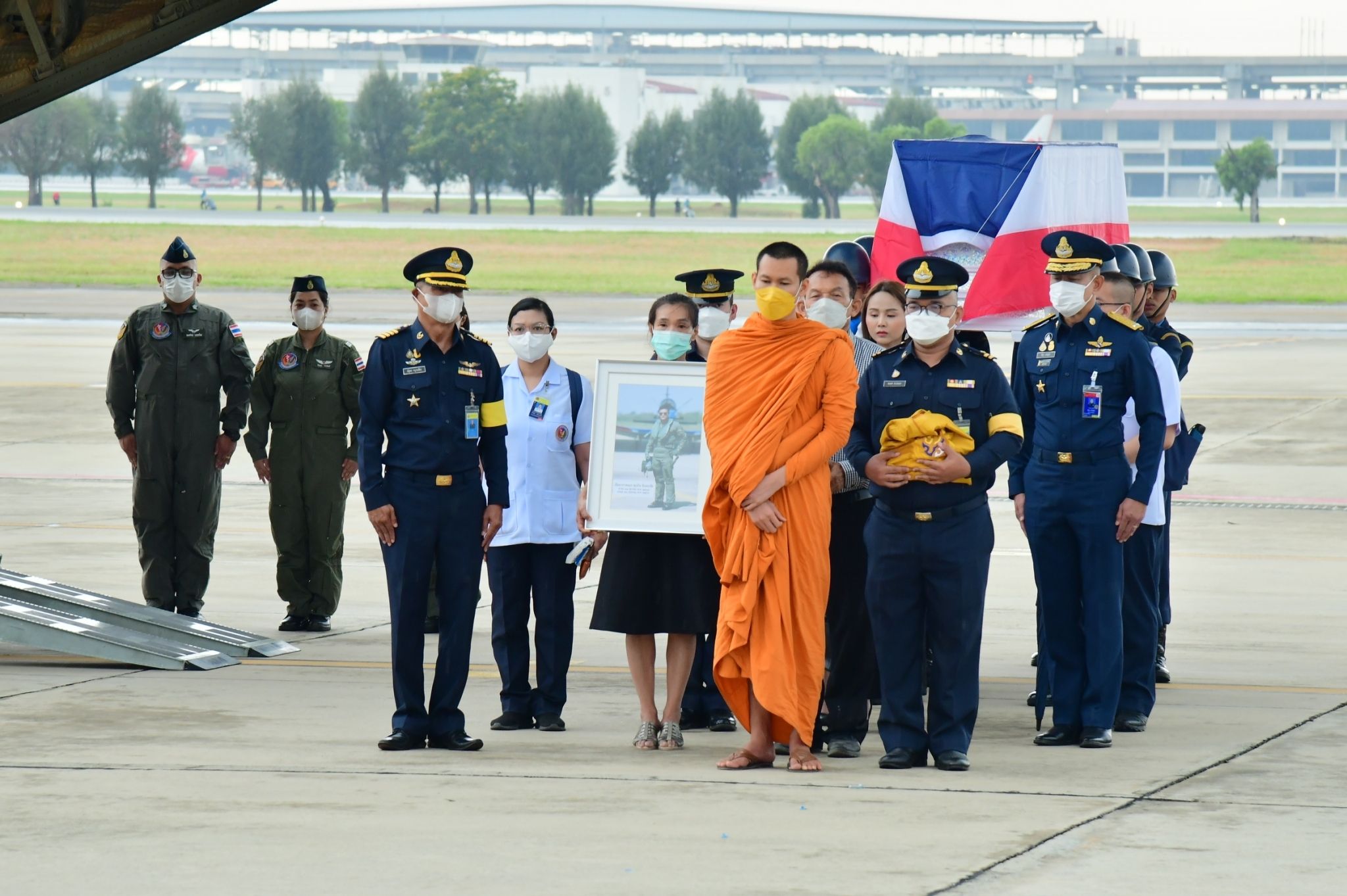 ทอ. จัดพิธีรับร่าง "ครูการบิน" เสียชีวิตขณะปฏิบัติหน้าที่ ปูนบำเหน็จ 7 ขั้น ขอพระราชทานยศ "พลอากาศตรี"