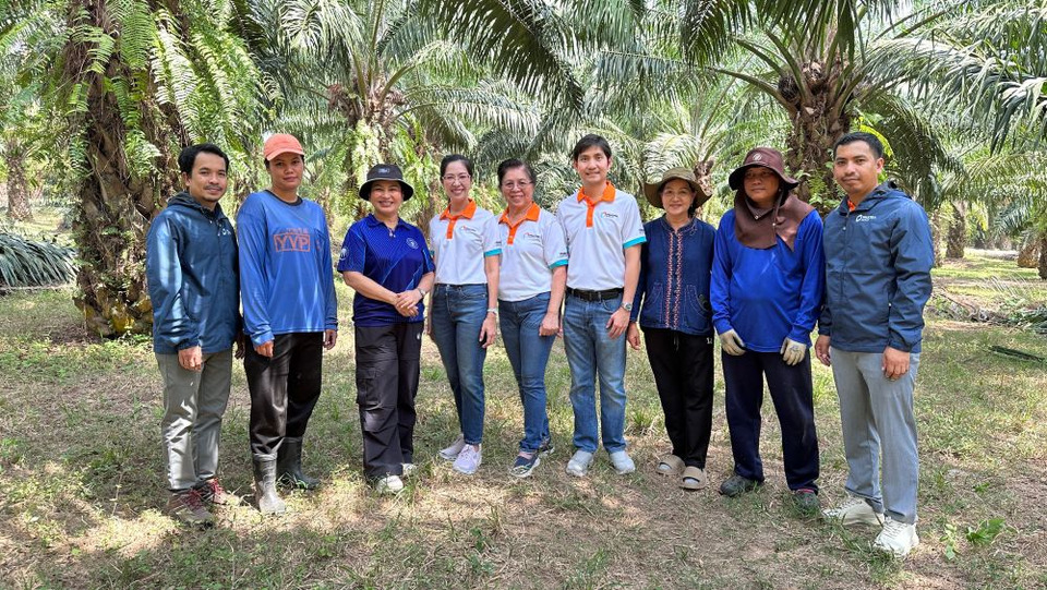 ผู้บริหาร PHAT ลงพื้นที่สวนปาล์มเกษตรกรต้นน้ำ หนุนคุณภาพผลผลิตปาล์มน้ำมันไทยสู่มาตรฐานโลก 