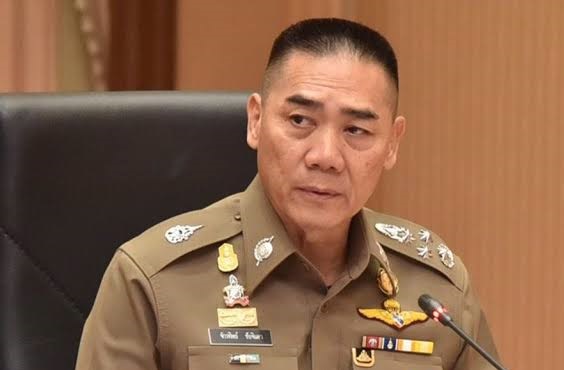 เดี๋ยวก็รู้! ผบ.ตร.ลงพื้นที่ล่าโจรปล้นร้านทองลพบุรี 