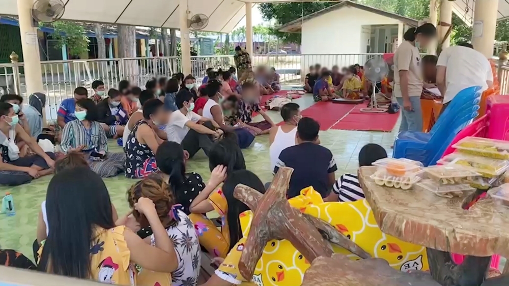คุมสารแอมโมเนีย รง.ผลิตอาหารแช่แข็งรั่วได้แล้ว เตือนชาวบ้านอยู่ห่างๆ สวมหน้ากากอนามัย