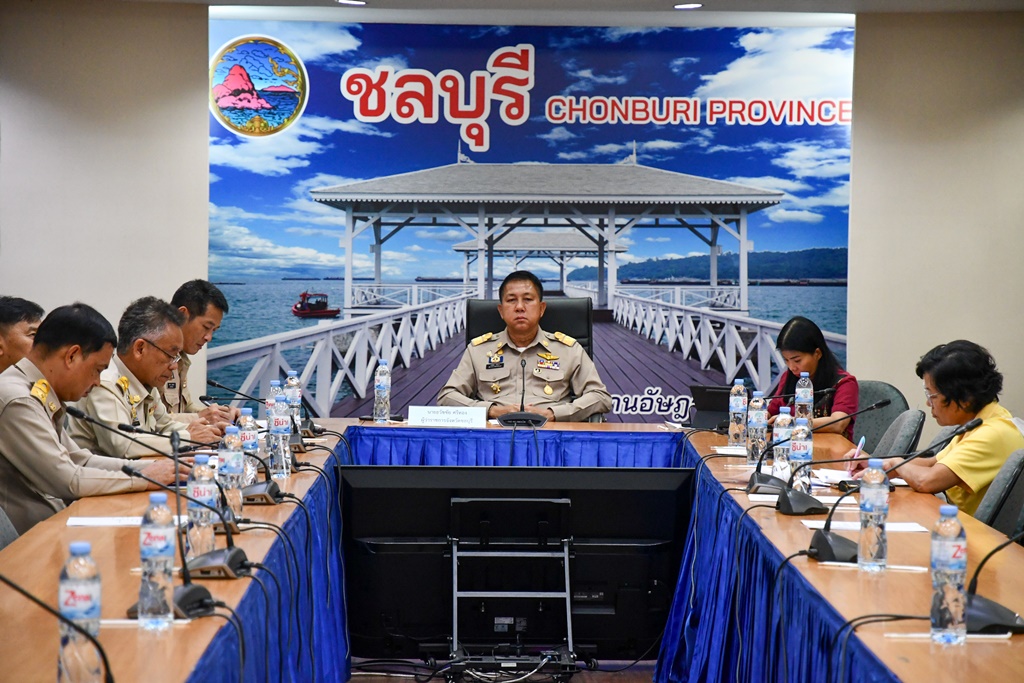ผู้ว่าฯชลบุรี ประชุมคณะทำงานแก้ปัญหา-ขนย้ายกากตะกอนแคดเมียม
