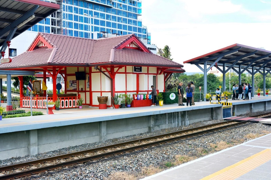 การรถไฟฯ พร้อมรับ “นายกฯอิ๊งค์-ทักษิณ” นั่งขบวน Royal Blossom สัมมนาพรรคที่หัวหิน