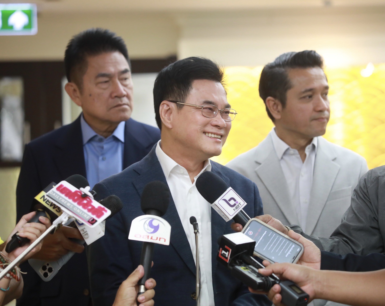 "จุรินทร์" ชี้ตำแหน่ง "ปธ.สภา" ขึ้นอยู่กับผลคะแนนที่ประชุมรัฐสภา ยันไม่มีกฎเกณฑ์ต้องเป็นพรรคอันดับหนึ่ง