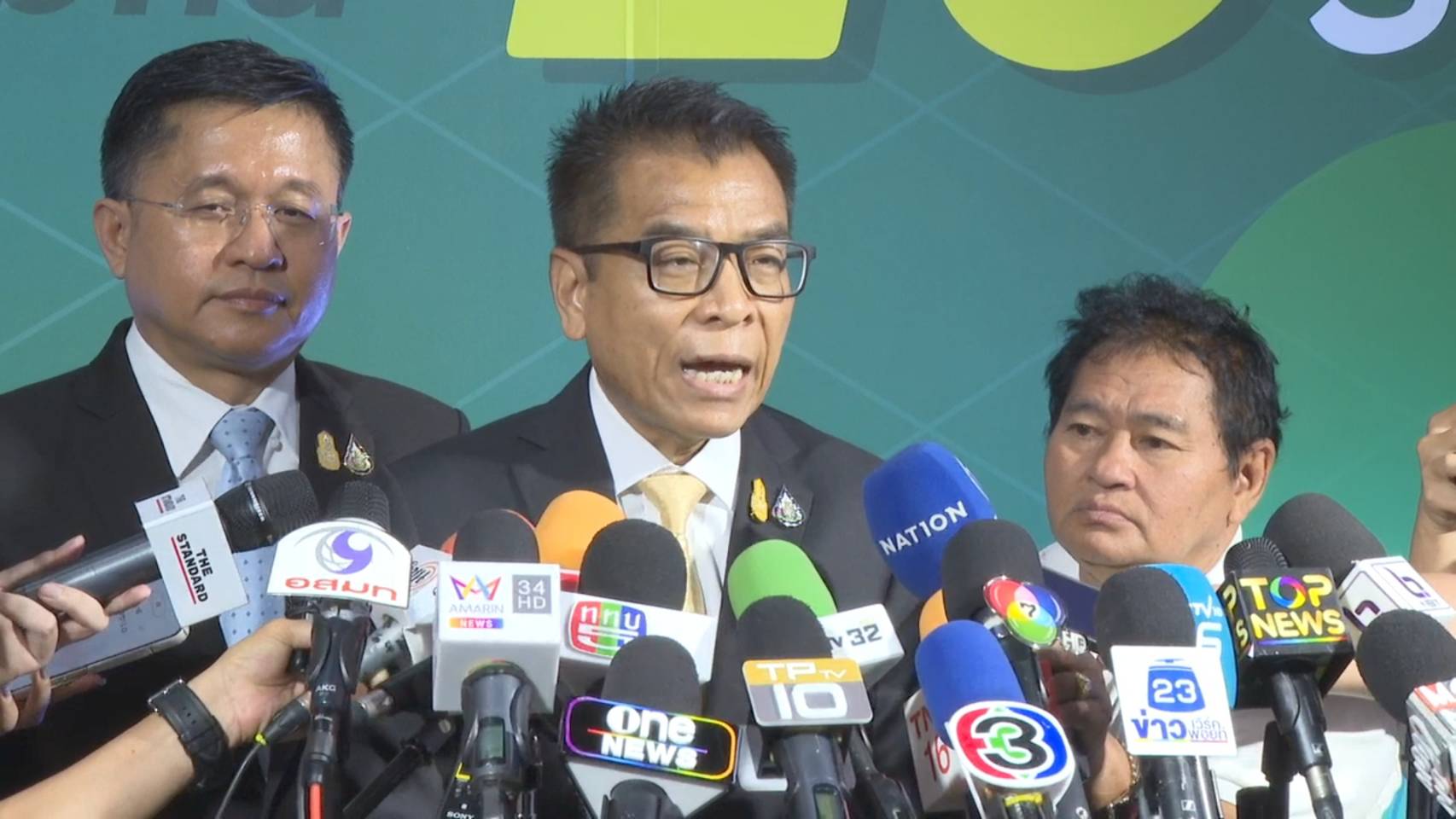 "เลขาฯกกต." คาดผู้สมัคร สว.ถึงแสน  นับคะแนนผู้สมัคร ประชาชนตรวจสอบได้  ย้ำมาตรการเข้มป้องกันฮั้ว หากพบตรวจสอบได้เลยไม่ต้องมีคนร้อง
