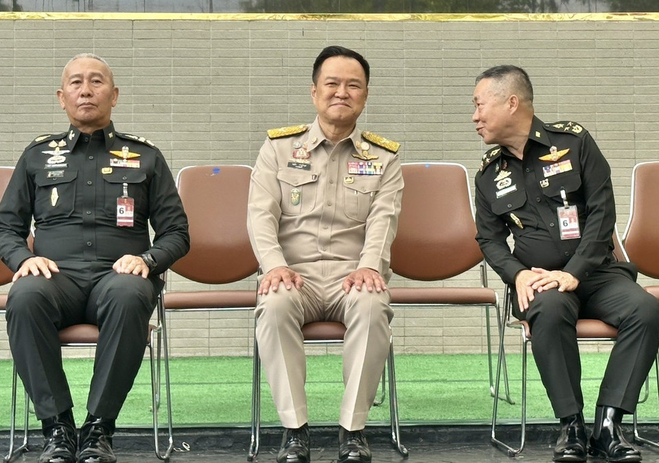 เปิด "โผทหาร" เมษา ! “กลาโหม”ส่งรายชื่อถึงมือ “อนุทิน” เตรียมทูลเกล้าฯ จับตา “ทบ.” ขยับตำแหน่งสำคัญ