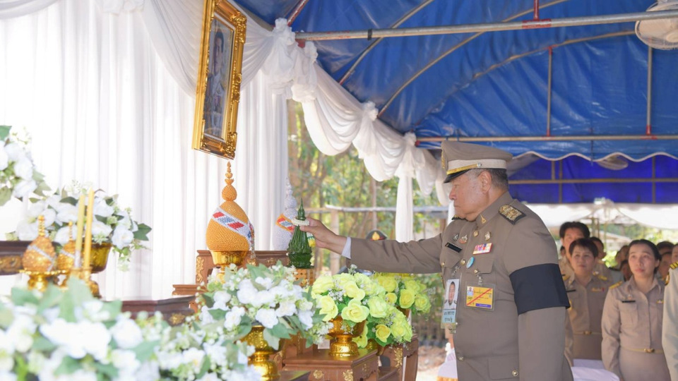 "องคมนตรี" ติดตามและขับเคลื่อนโครงการอันเนื่องมาจากพระราชดำริ พร้อมเชิญถุงพระราชทานไปมอบให้แก่ผู้ปฏิบัติงาน ในพื้นที่จังหวัดน่าน