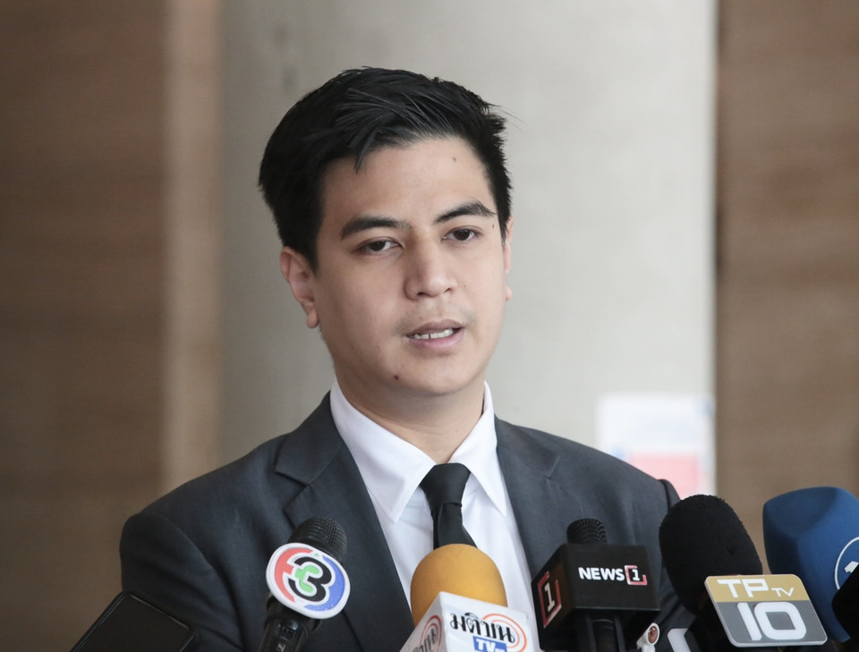 "ไอติม" ซัดกลับ "อนุทิน" ยุบสภาหนีซักฟอก 12 ธ.ค. เปรียบ "ผู้รับเหมาทิ้งงาน" ลั่นผิด MOA-ฉีกสัญญาประชาชน