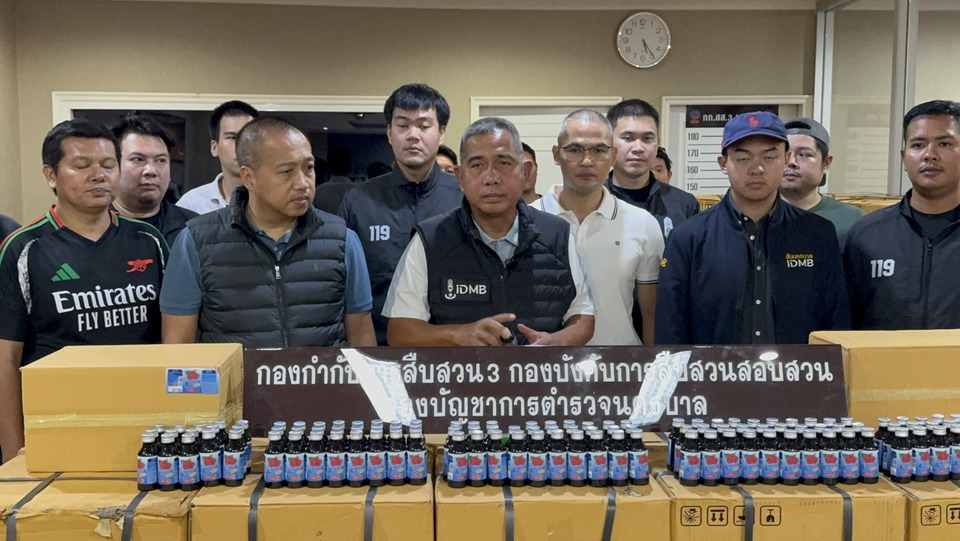 สืบนครบาลบุกยึดยาแก้แพ้ปลอม 2 หมื่นขวด! ซุก 103 ลัง เตรียมส่งลงใต้ พบใช้ผสม 4x100