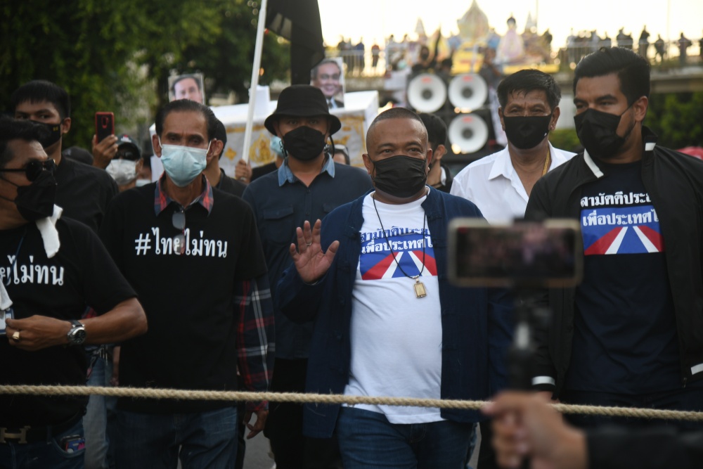 "จตุพร" นำทีม "ไทยไม่ทน" เดินหน้าบุกทำเนียบรัฐบาล