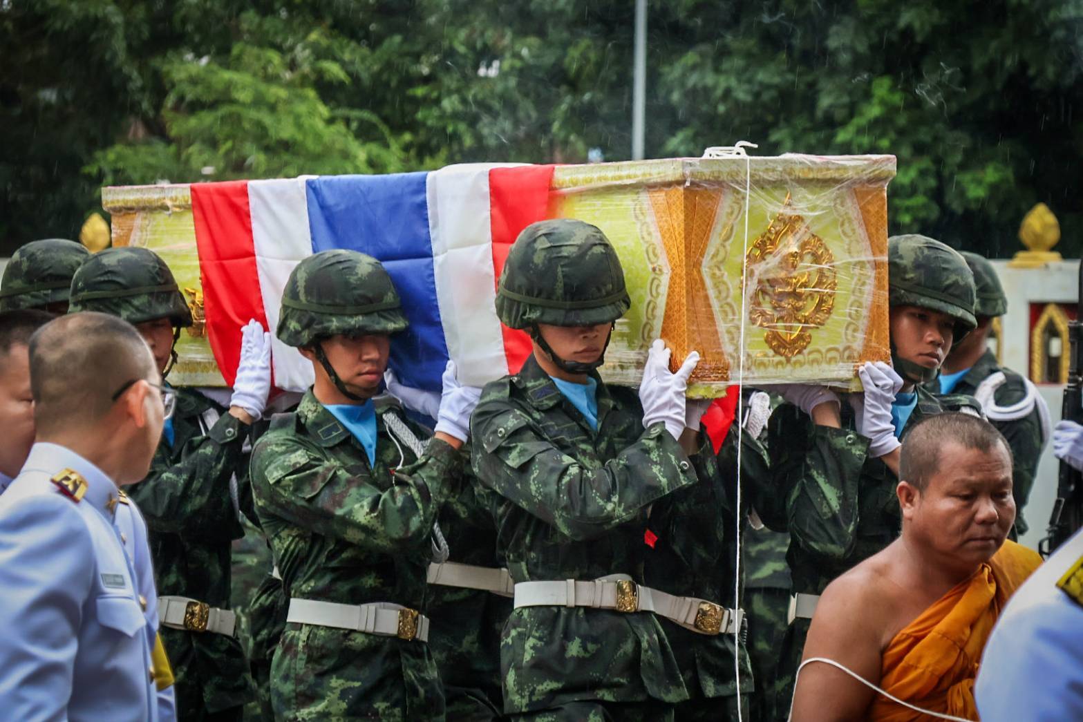 สดุดีทหารกล้า! พิธีรับศพกำลังพลที่เสียชีวิต จากการปฏิบัติหน้าที่ราชการสนาม