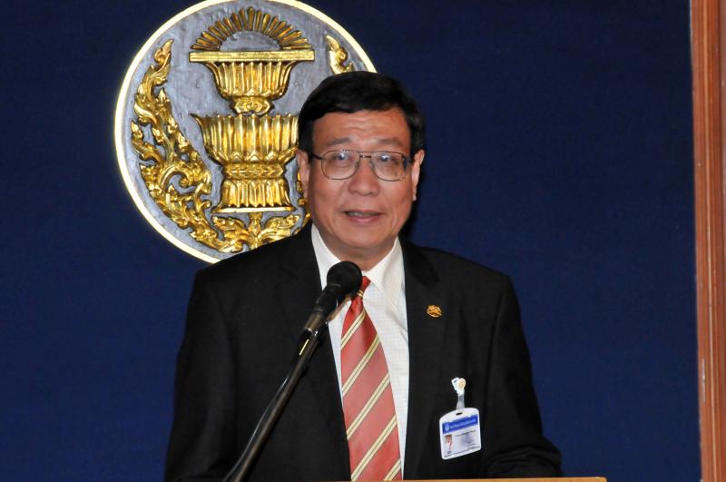 “พรเพชร”ปัด!วิจารณ์มติ กมธ.เซ็ตซีโร่ กกต.ชี้สามารถแก้ไขได้ หากไม่ขัดเจตนารมย์ รธน.