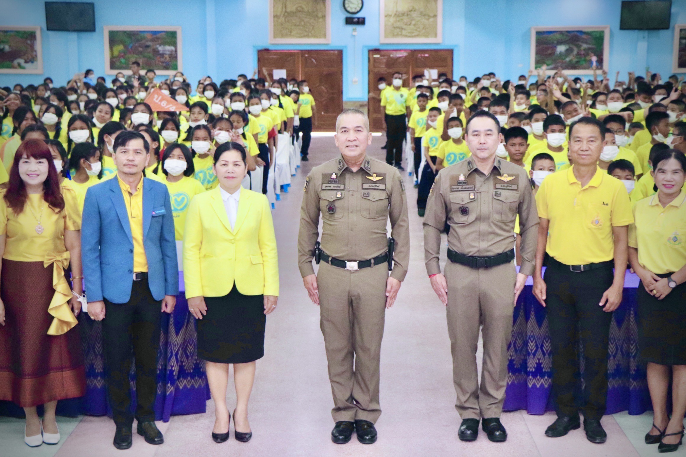 ตำรวจภูธรจังหวัดบุรีรัมย์เสริมเกราะป้องกันนักเรียนรู้เท่าทันภัยยาเสพติด