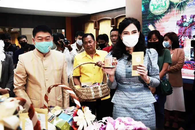 กลับมาแล้วเทศกาลกระเช้าสินค้าสหกรณ์!! ชวนคนไทย “ส่งความสุข ส่งความห่วงใย จากใจสินค้าสหกรณ์”