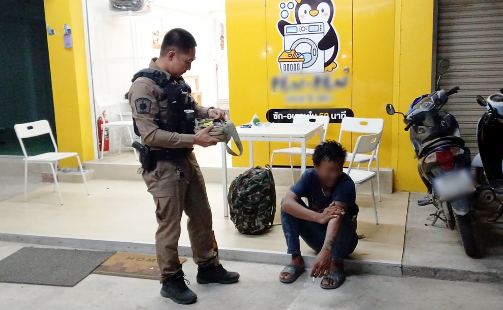 รวบผัวโหดควงมีดไล่แทงเมีย โชคดีหนีทันรอดตายหวุดหวิด 