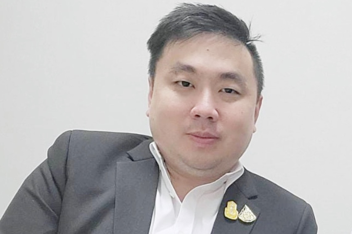 "สามารถ" เย้ย รบ.ขาลง เตรียมนับอายุถอยหลัง แนะไม่ต้องห่วง "ภูมิธรรม" เชื่อกินข้าวเก่า10ปีแค่แสดง 