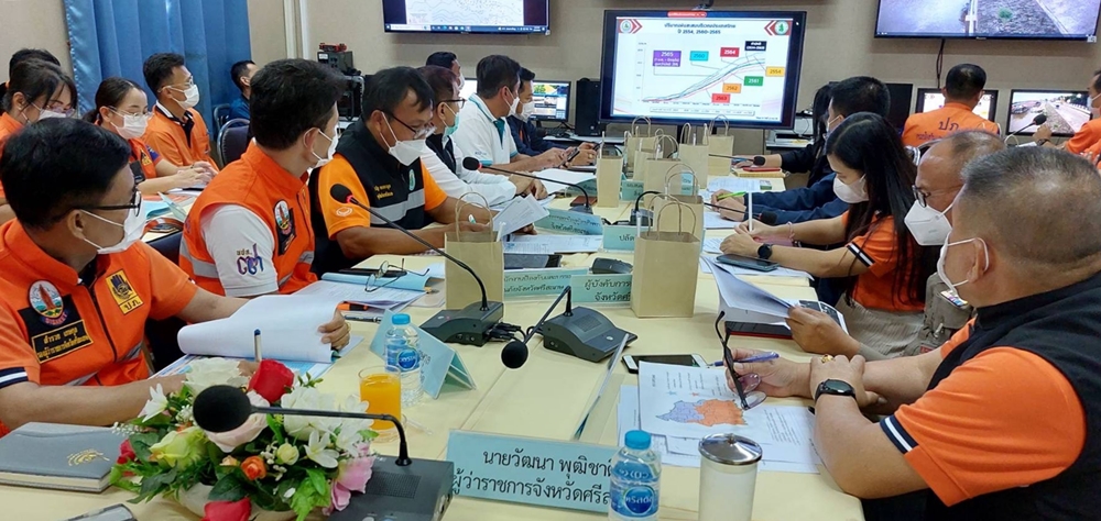 ผู้ว่าฯศรีสะเกษ-หน่วยทหารปืนใหญ่ 6 พัน 106 อพยพ ปชช.ริมลุ่มน้ำต่ำ รับแจ้งความช่วยเหลือ 24 ชม.