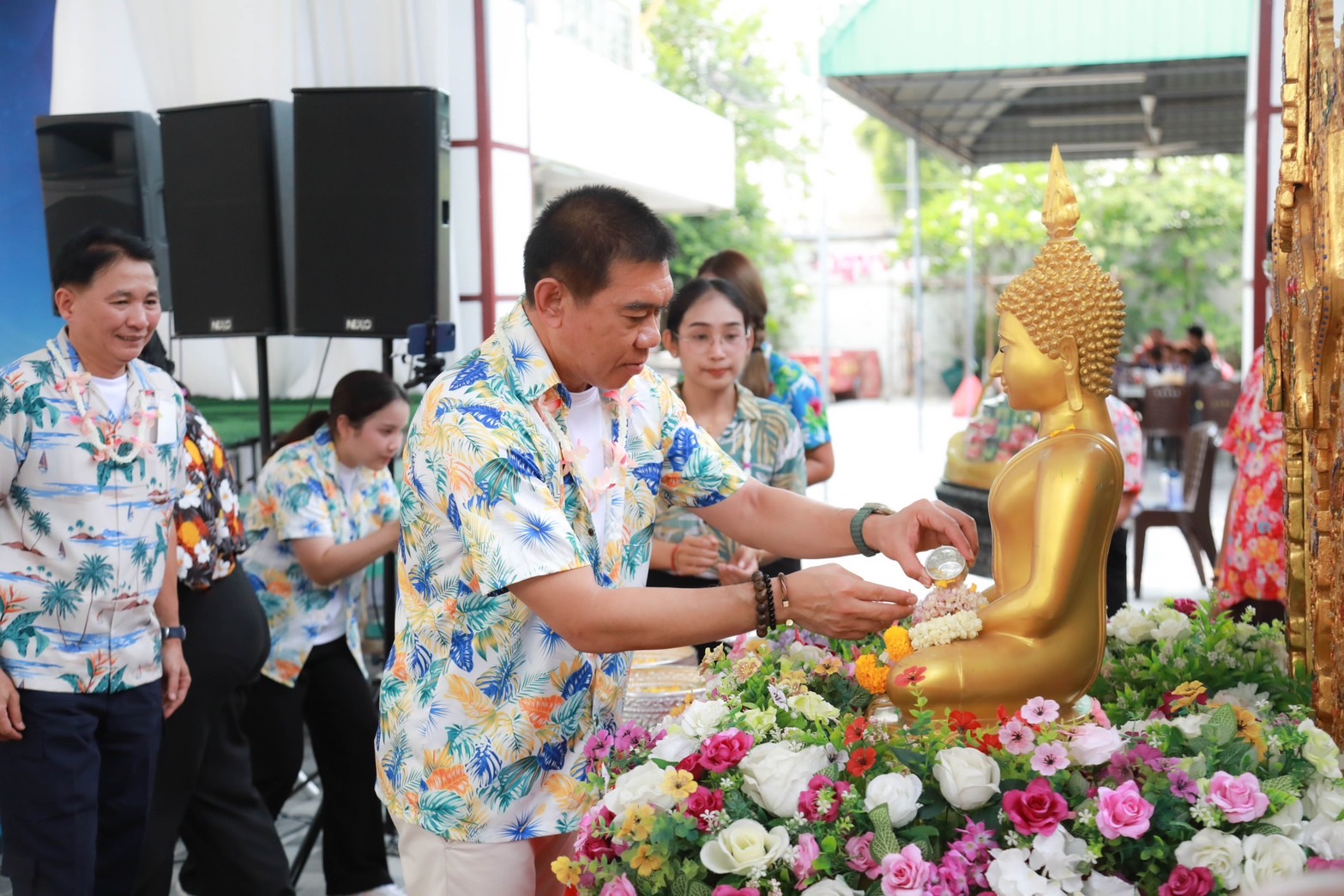 เลขา ป.ป.ส.เปิดกิจกรรมสงกรานต์วัดสะพาน ปลุกพลังชุมชนร่วมสร้างสังคมปลอดภัยจากยาเสพติด
