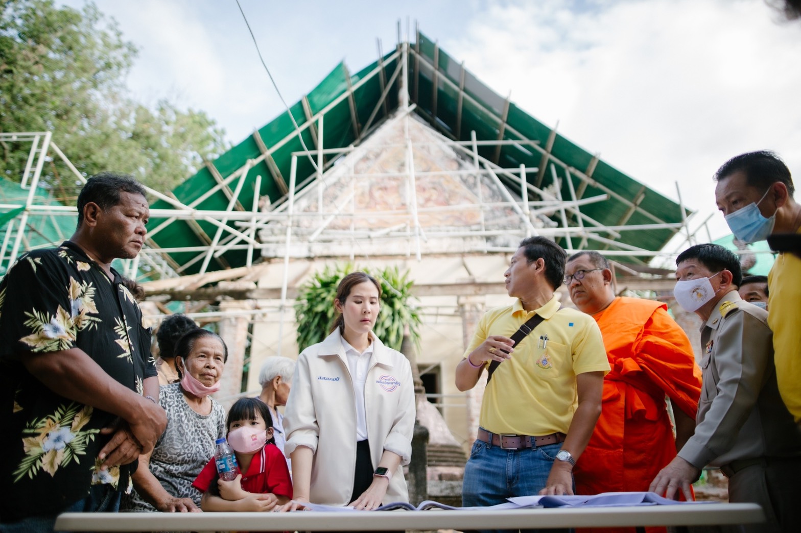 ส.ส.กุลวลี ลงพื้นที่ตรวจดูการบูรณะพระปรางค์วัดอรัญญิกกาวาส และอุโบสถเก่าวัดคุ้งกระถิน 