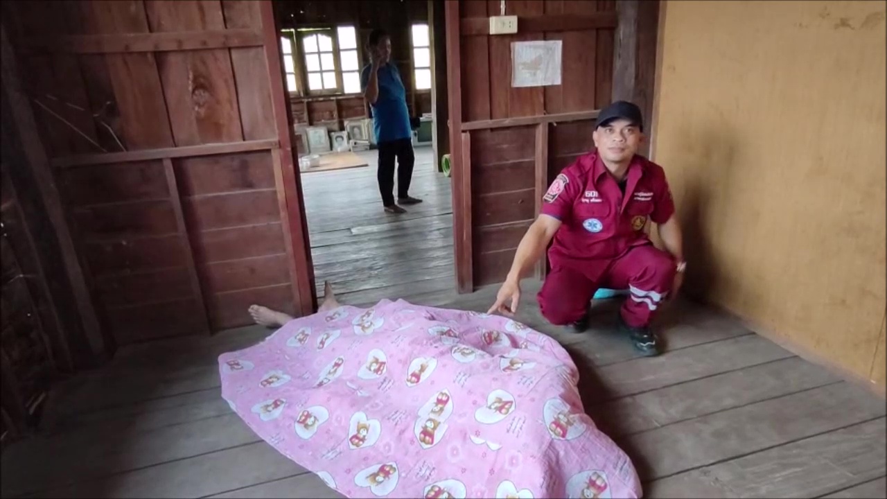สลด!!ชายวัย 70 ผูกคอดับคาบ้านไม่อยากเป็นภาระลูกหลานเหตุเจอค่ารักษาพยาบาลสามหมื่นจากรถตกคลอง