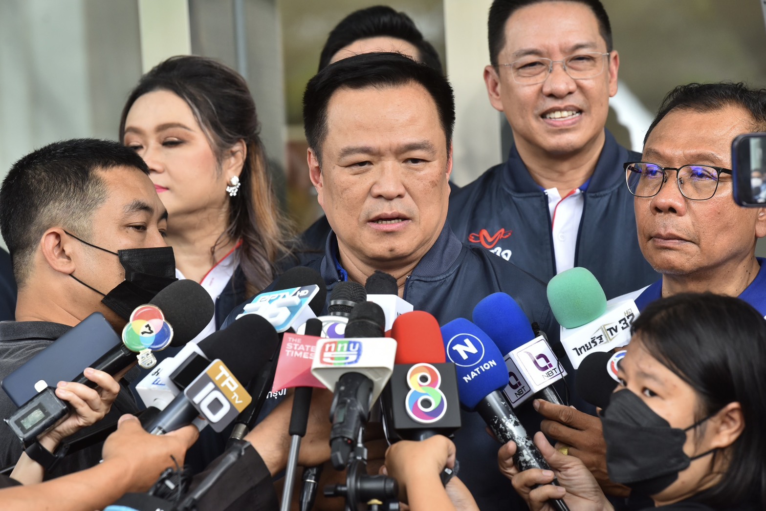 “อนุทิน” เมิน “ชูวิทย์” โจมตี เปรียบภูมิใจไทยเป็นภูเขาทอง