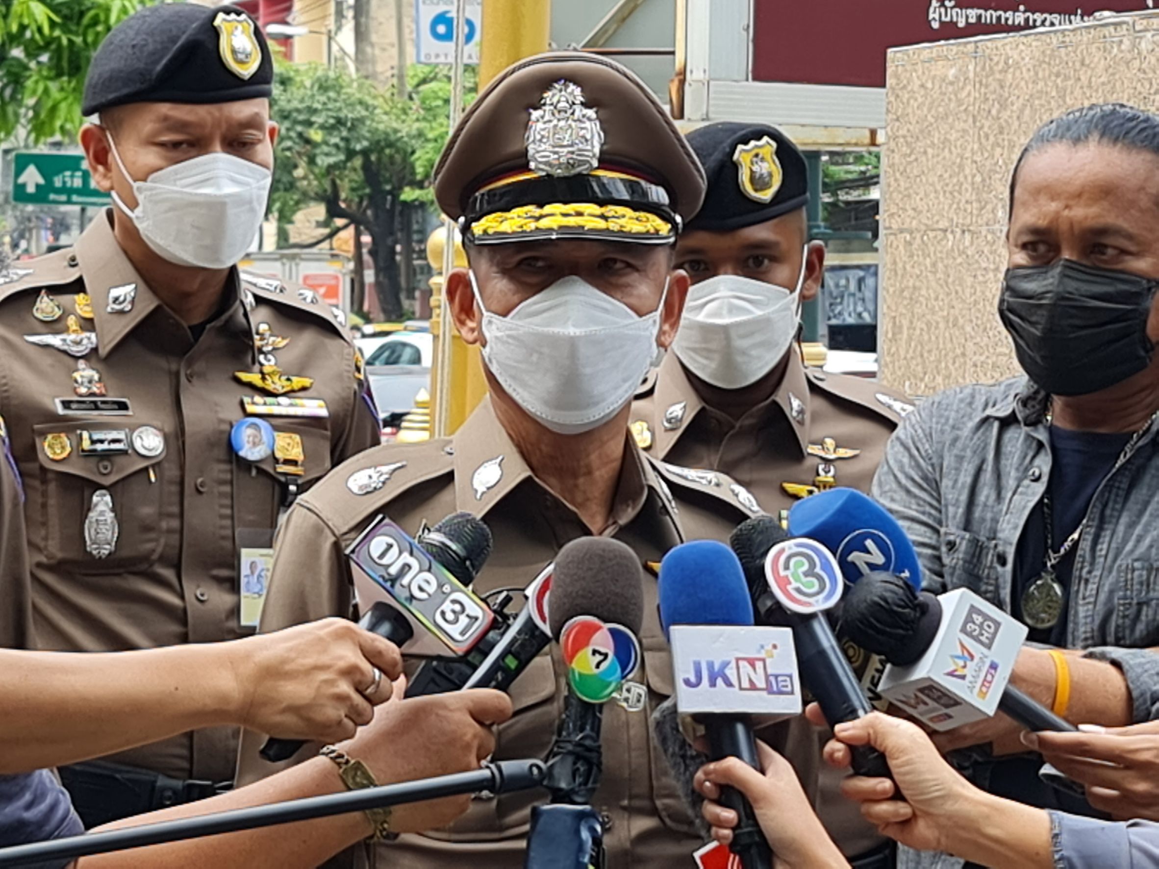 "ศาลแขวงฯ"อนุมัติหมายจับ 9 อาสากู้ภัย ยกพวกตะลุมบอนกัน 