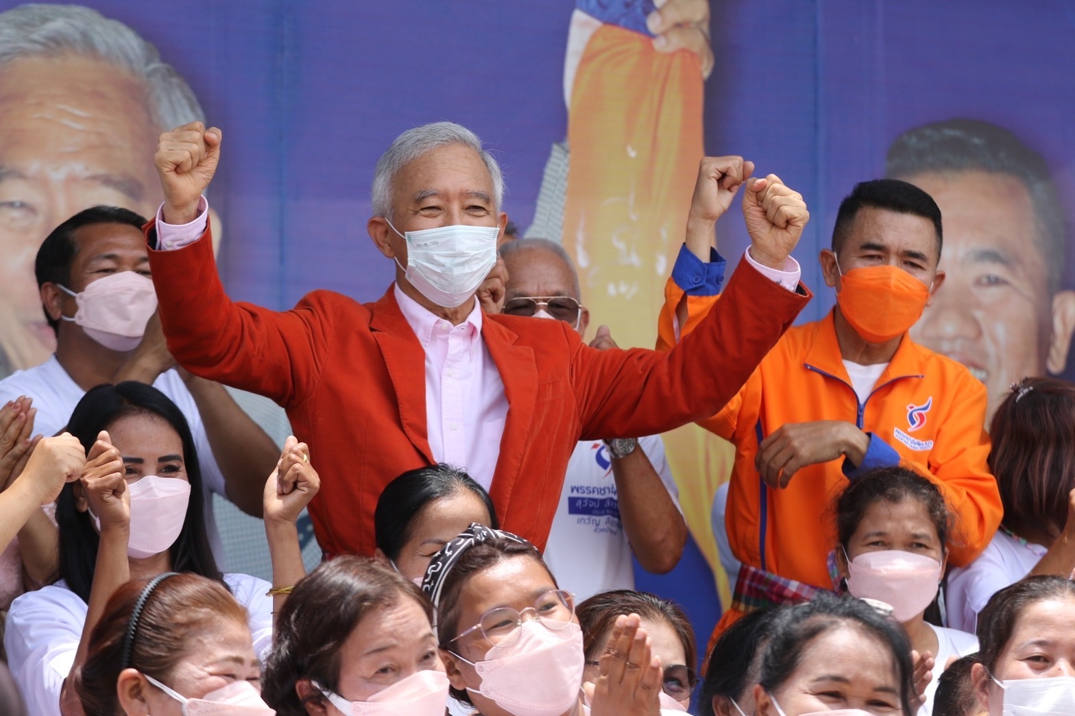"สุวัจน์" คิกออฟ "ด่านขุนทด" พร้อมเลือกตั้งทำนโยบายเต็มรูปแบบ แก้ปัญหาให้ชาวโคราช สร้างความยิ่งใหญ่ทางศก.