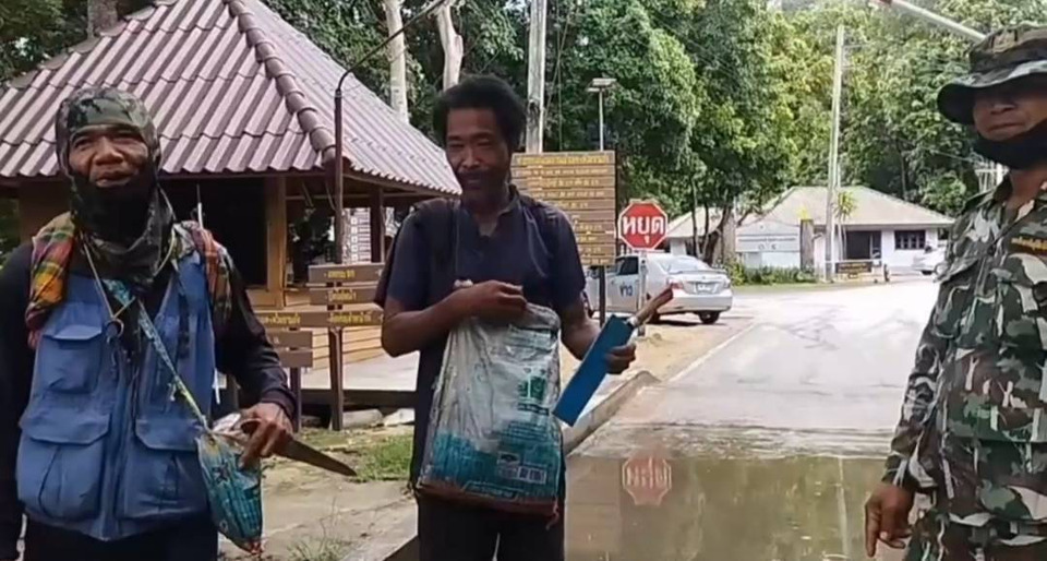 จนท.ห้วยขาแข้งเข้ม! เตือนชาวบ้านหาเห็ดโคน ห้ามล้ำป่าลึกเสี่ยงช้างป่าทำร้าย