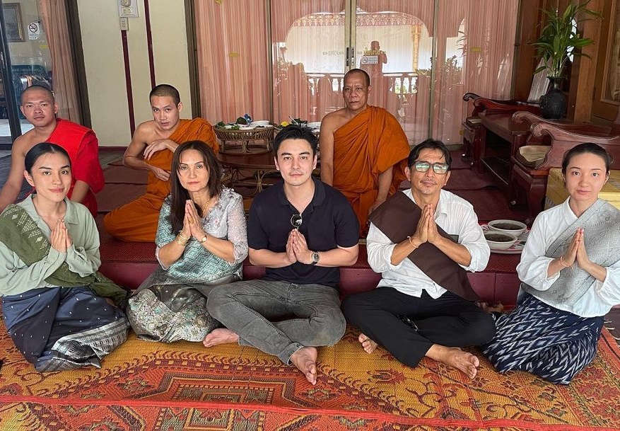 "ธันวา" เคลื่อนไหวหลังเลิก "กรีน" กลับบ้านเกิดพักใจเดินสายทำบุญ