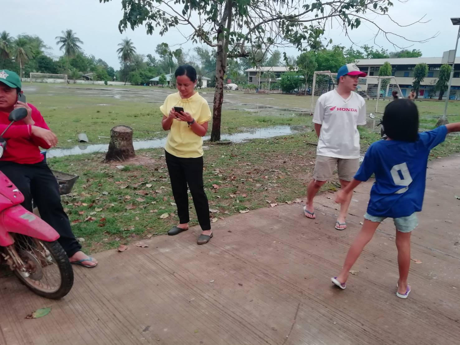 พายุพัดหลังคาโรงเรียนบ้านหนองโนไชยวานพังเหลือแต่อาคาร